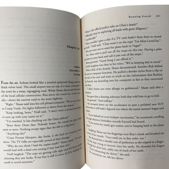 Running Scared Signed First Edition 2002 Elizabeth Lowell HC DJ Thriller Morrow - Picture 11 of 12